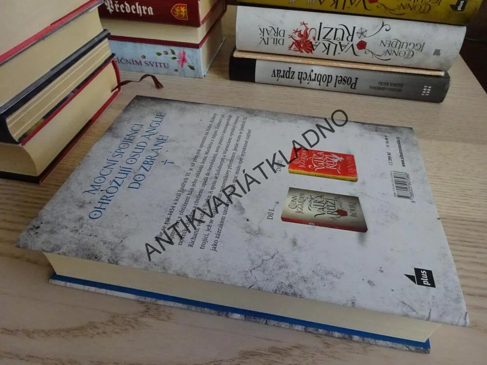VÁLKA RŮŽÍ, TROJICE, CONN IGGULDEN, **an