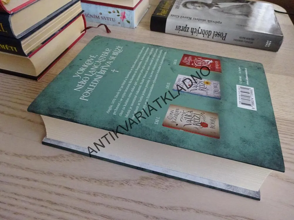 VÁLKA RŮŽÍ, DRAK, CONN IGGULDEN, **an