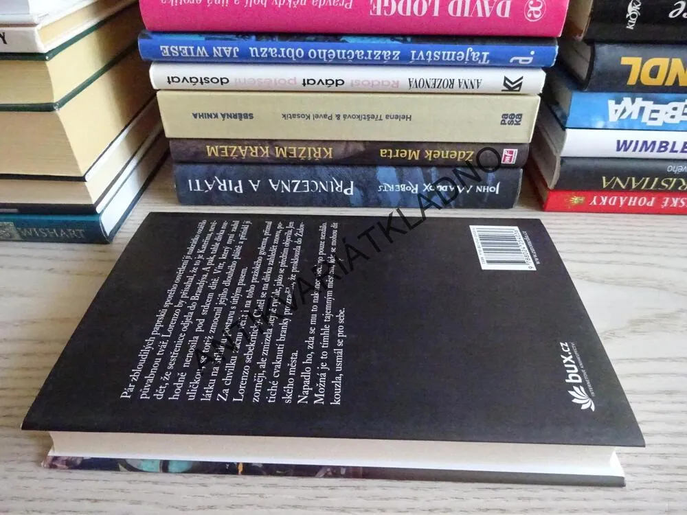 Z PAMĚTÍ CÍSAŘOVA ANTIKVÁŘE, HANA WHITTON,**an