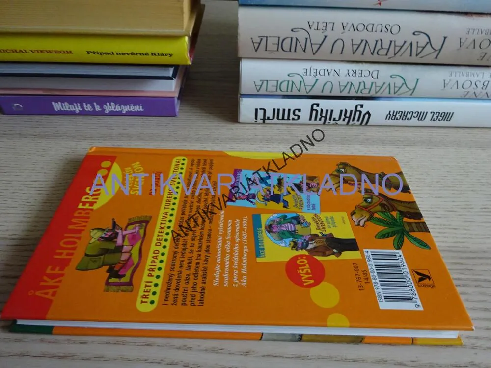 DETEKTIV SVENTON NA POUŠTI, AKE HOLMBERG, **an