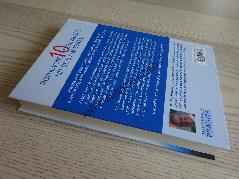 10 ROZHOVORŮ, KTERÉ MUSÍTE MÍT SE SVÝM SYNEM, DR. TIM HAWKES, **an