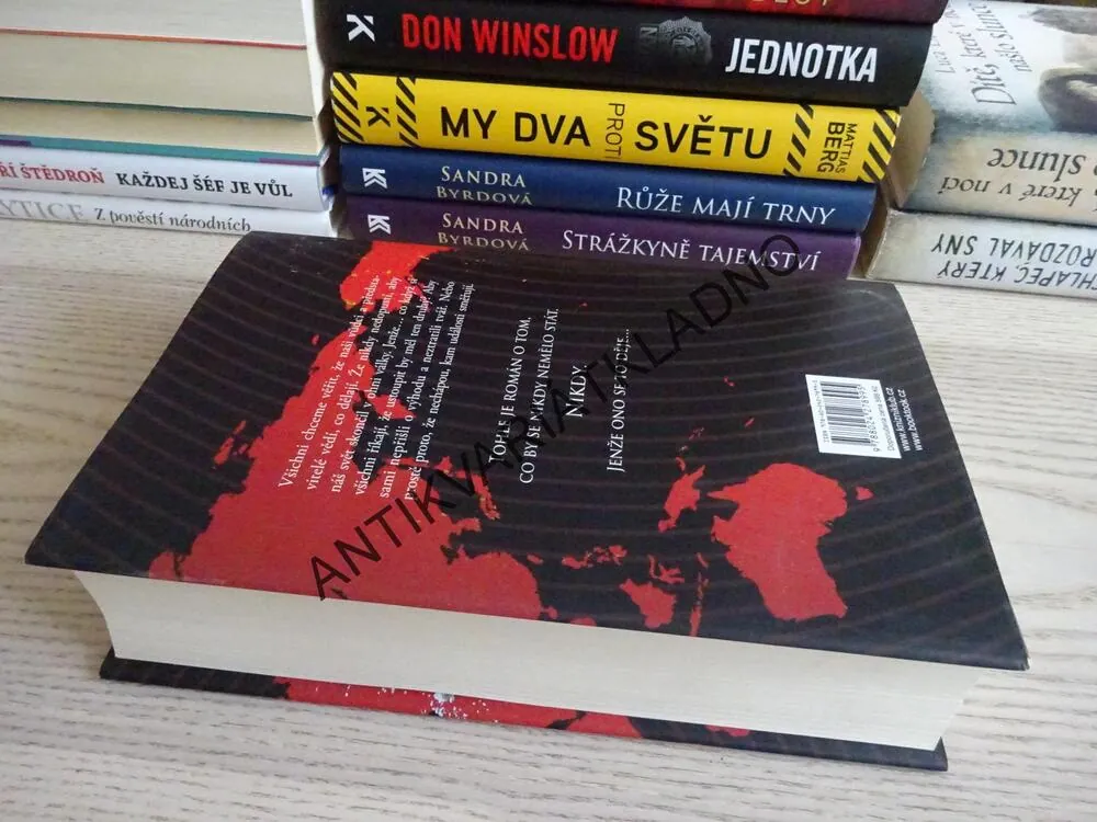 NIKDY, KEN FOLLETT, **an