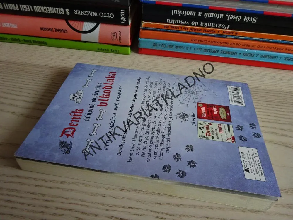 DENÍK ÚÚÚPLNĚ OBYČEJNÉHO VLKODLAKA, TIM COLLINS, **an