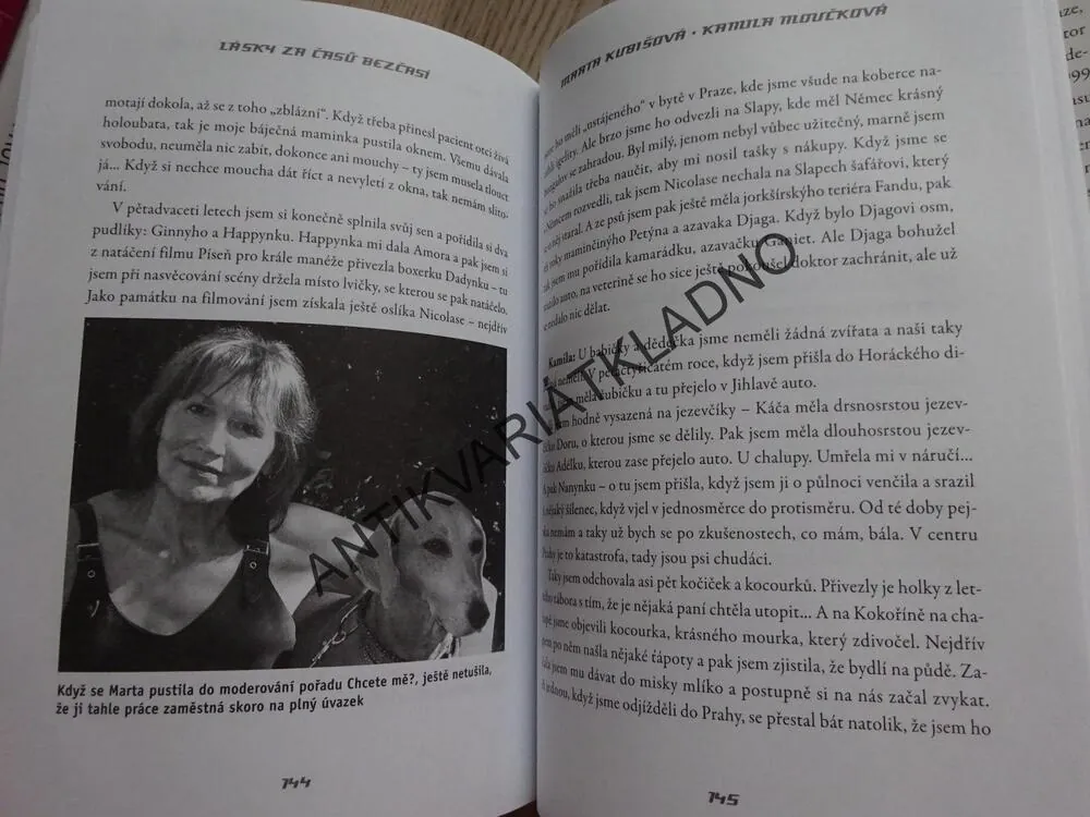 LÁSKY ZA ČAŠŮ BEZČASÍ, MARTA KUBIŠOVÁ, KAMILA MOUČKOVÁ, **an