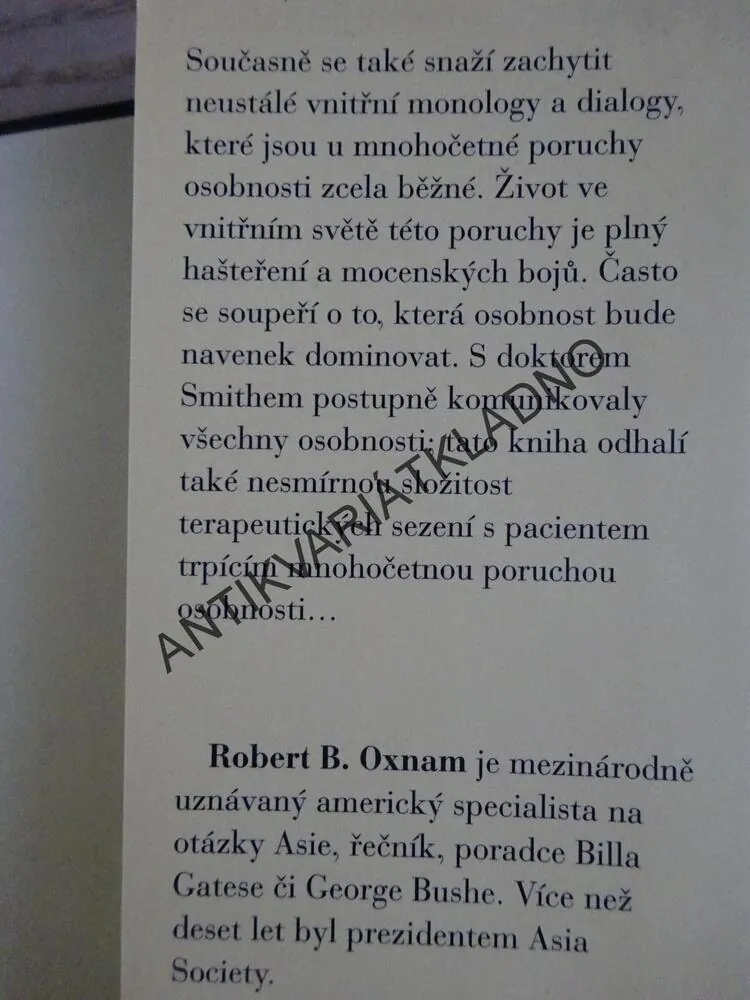 ROZTŘÍŠTĚNÁ MYSL, ROBERT B. OXNAM, **an