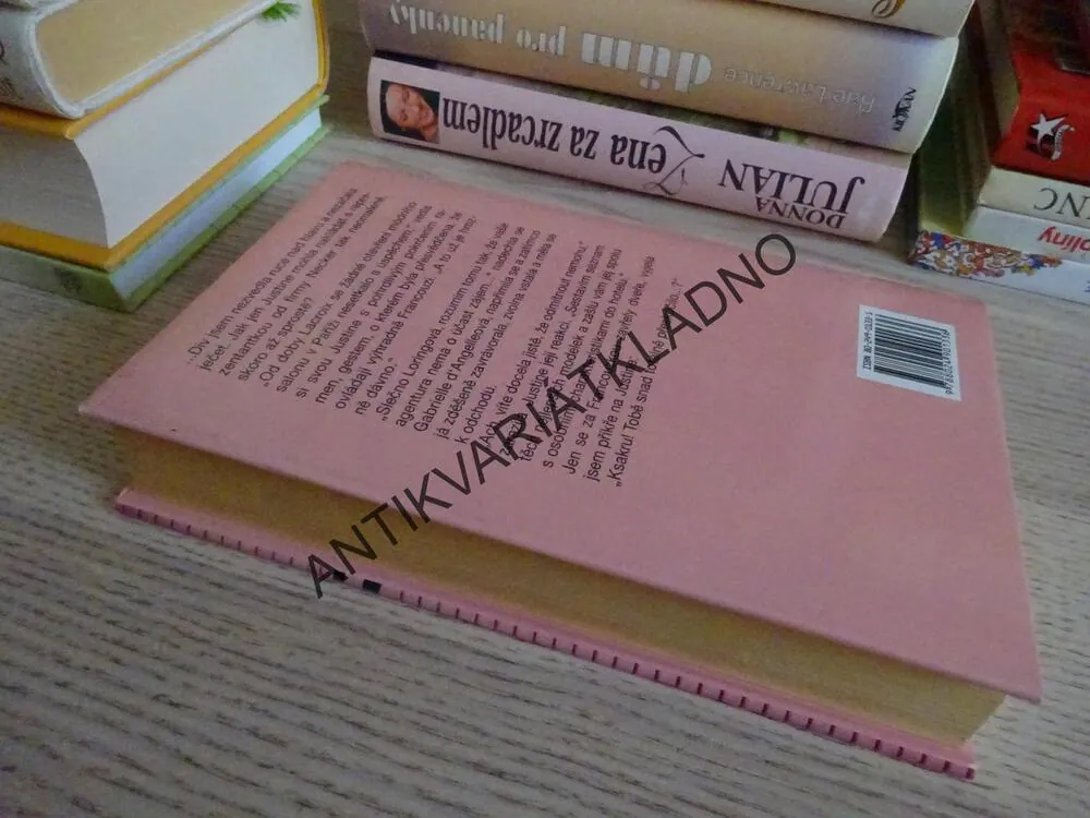 JARNÍ KOLEKCE, JUDITH KRANTZOVÁ, **an