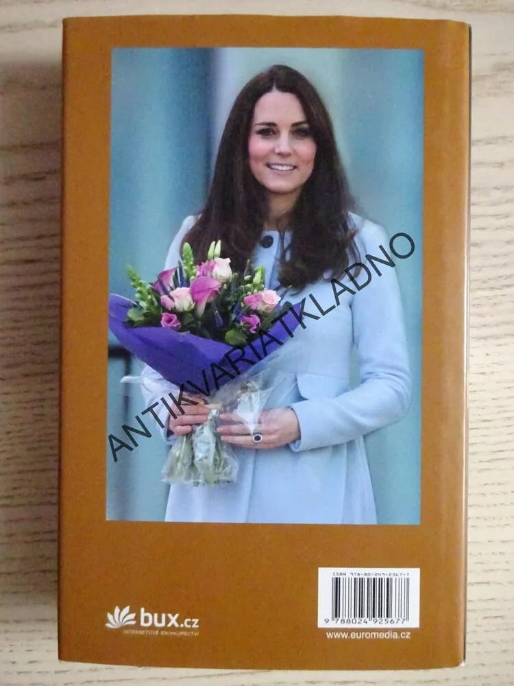 KATE, BUDOUCÍ KRÁLOVNA, KATIE NICHOLLOVÁ, **an