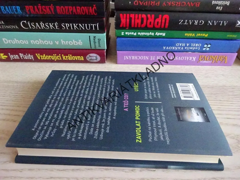 AŤ ŘEKNEŠ COKOLI, GILLIAN MCALLISTER, **an