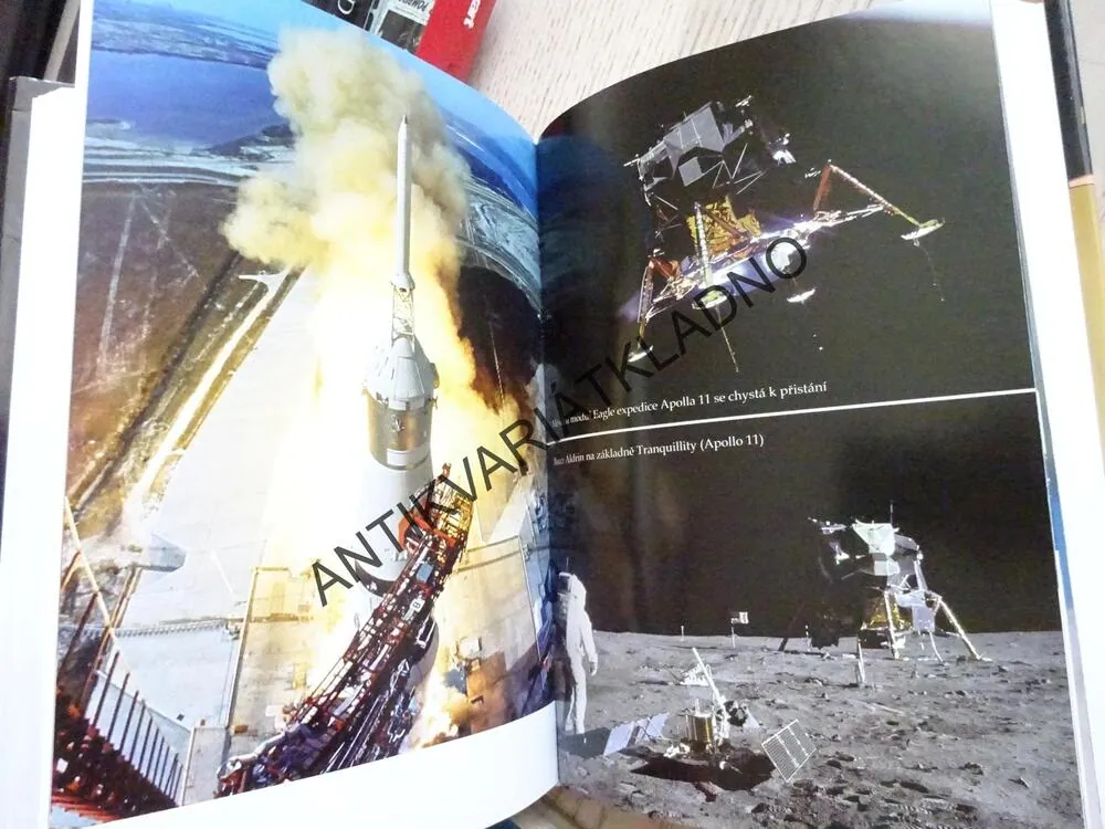 PŮLSTOLETÍ KOSMONAUTIKY, KAREL PACNER, ANTONÍN VÍTEK, **an