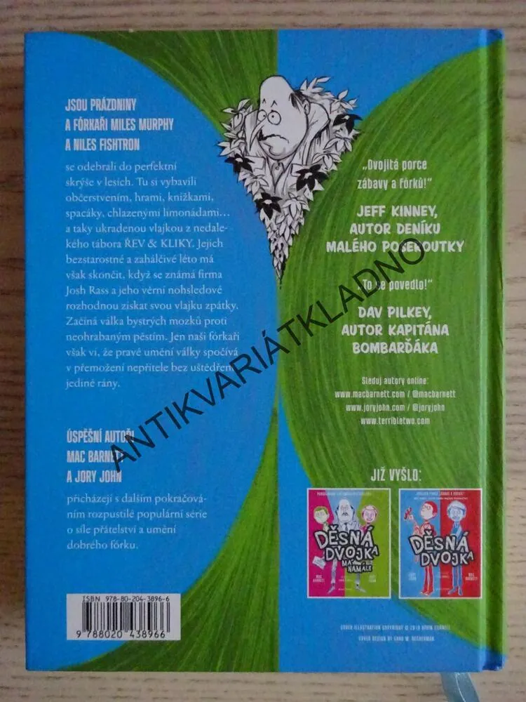 DĚSNÁ DVOJKA DĚLÁ PSÍ KUSY, JORY JOHN, MAC BARNETT, KEVIN CORNELL, **an