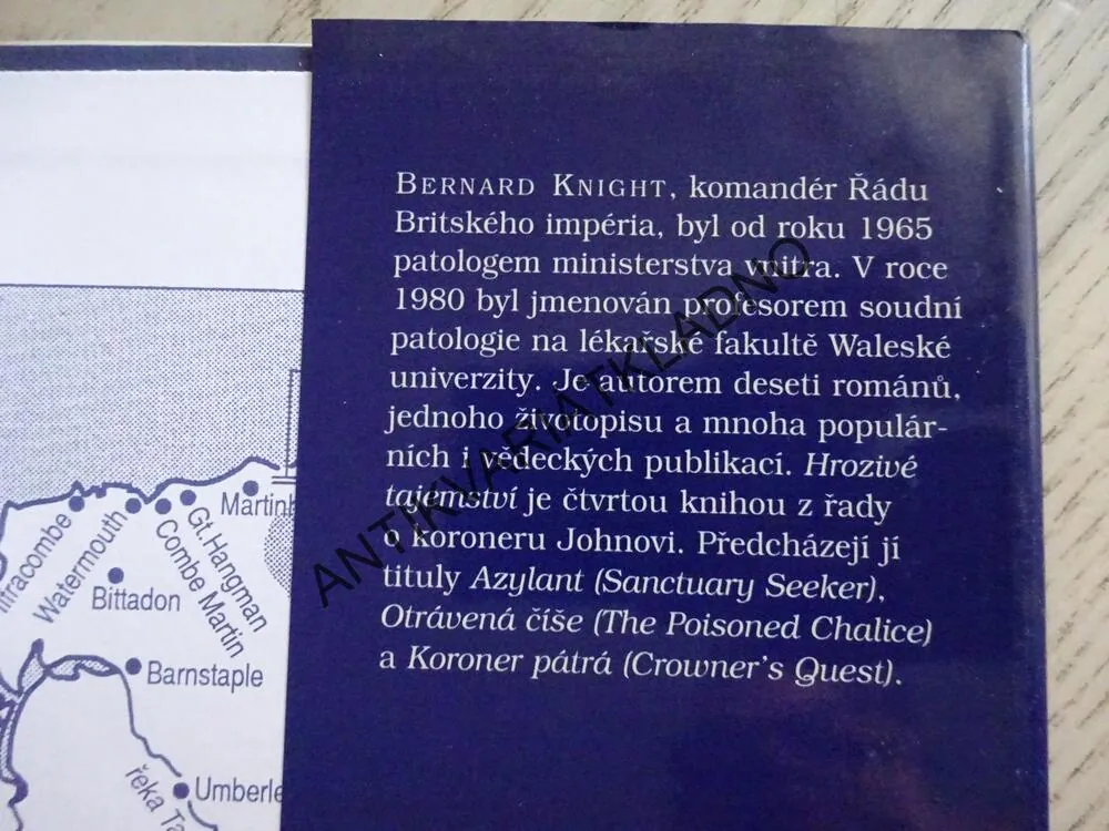 HROZIVÉ TAJEMSTVÍ, BERNARD KNIGHT, **an