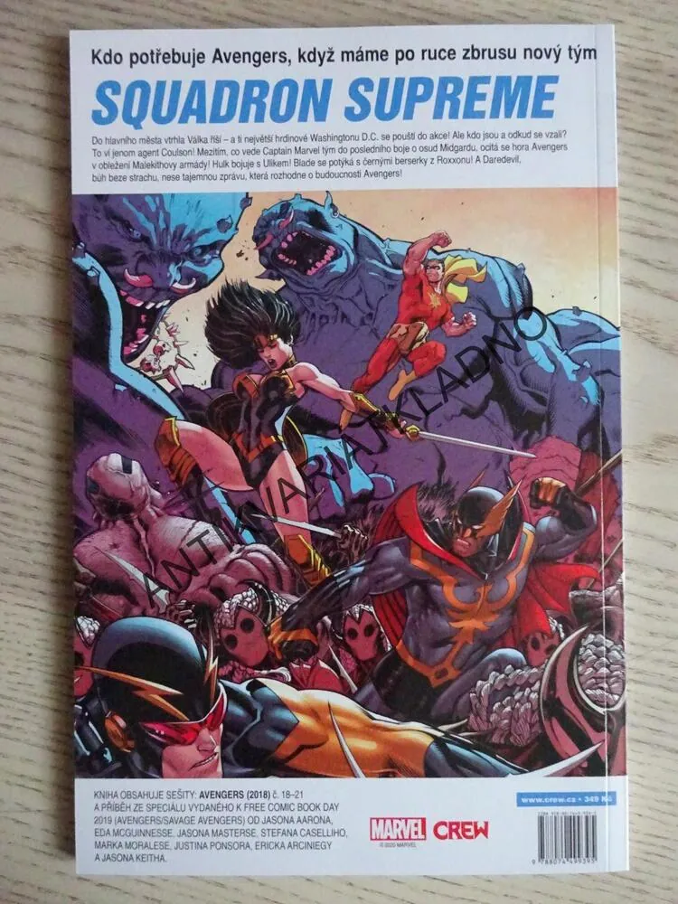 AVENGERS, NA POKRAJI VÁLKY ŘÍŠÍ, KOMIKS MARVEL, **an