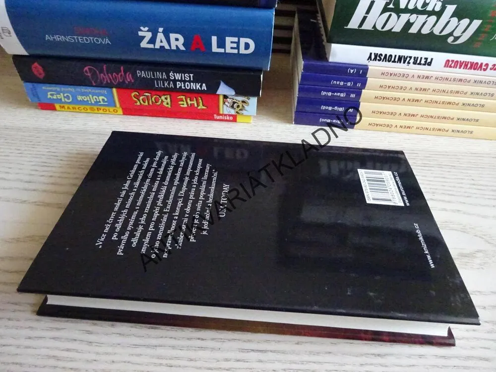 PÍŠŤALKA, JOHN GRISHAM , **an