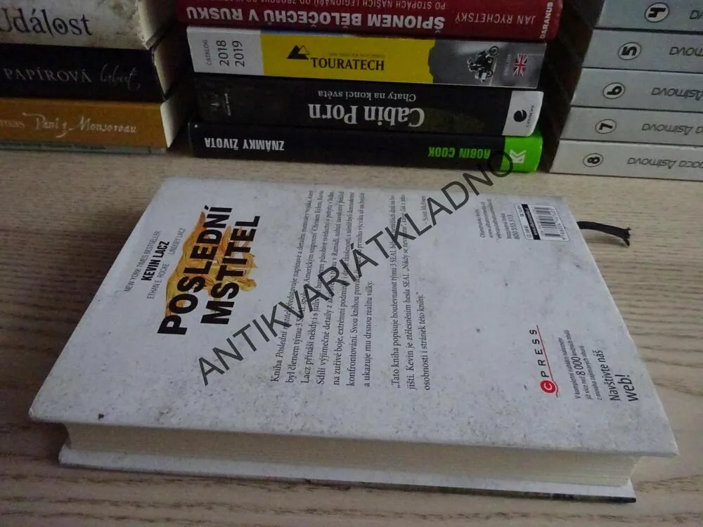 POSLEDNÍ MSTITEL, KEVIN LACZ, **an
