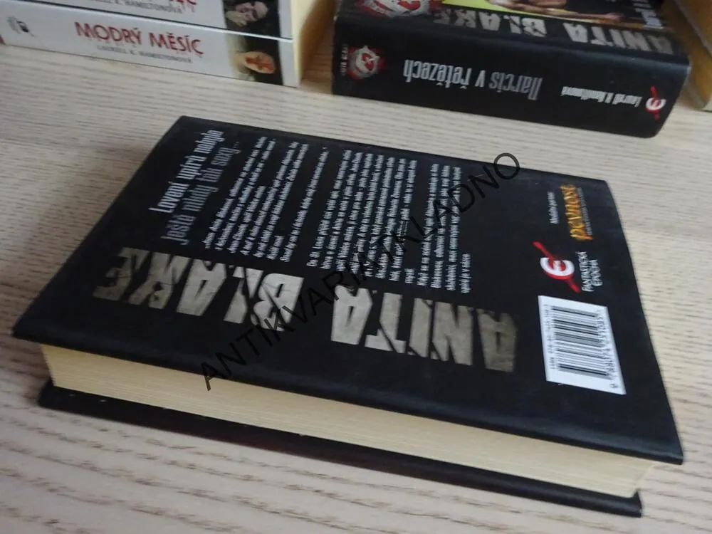 CIRKUS PROKLETÝCH, ANITA BLAKE, LAURELL K. HAMILOTONOVÁ, **an