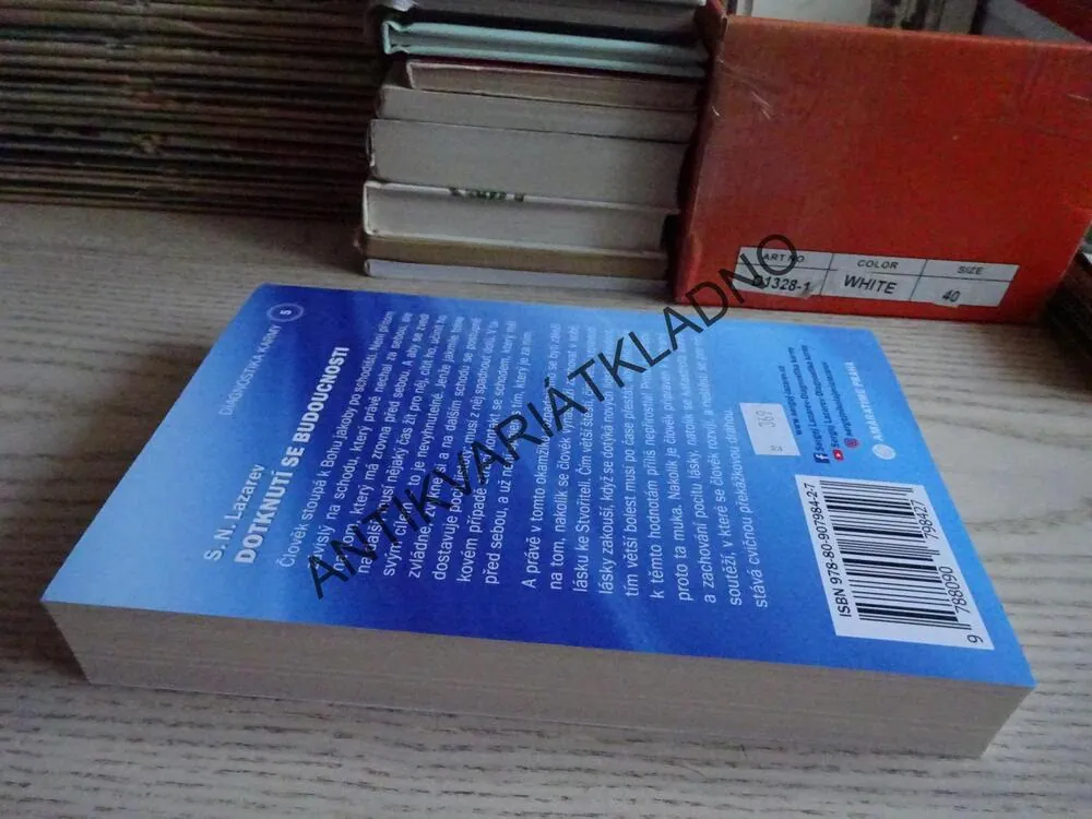 DOTKNUTÍ SE BUDOUCNOSTI, S. N. LAZAREV, **an