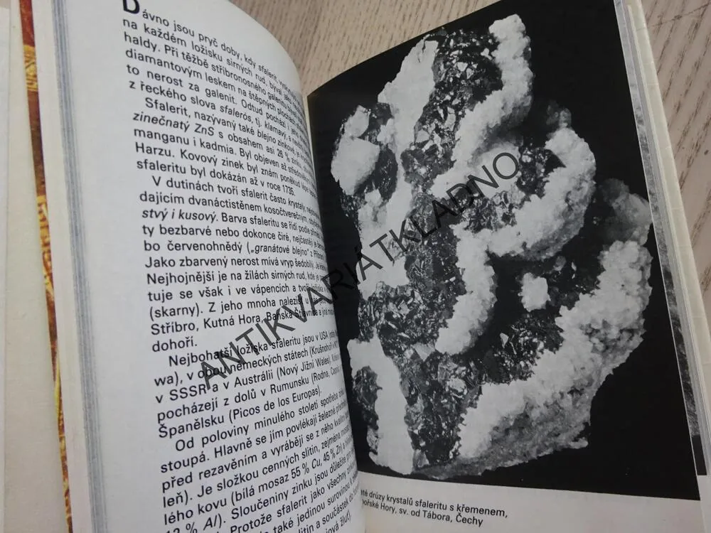 KAPESNÍ ATLAS NEROSTŮ A HORNIN, KAREL TUČEK, FRANTIŠEK TVRZ, **an