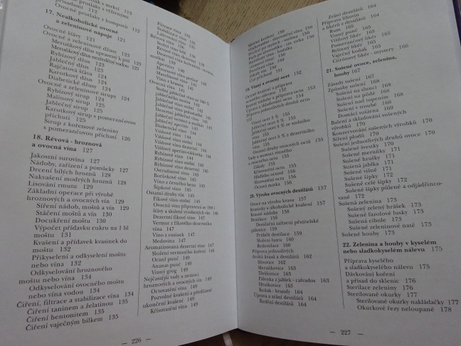 KONZERVOVÁNÍ V DOMÁCNOSTI, JAROSLAV BALAŠTÍK, **an