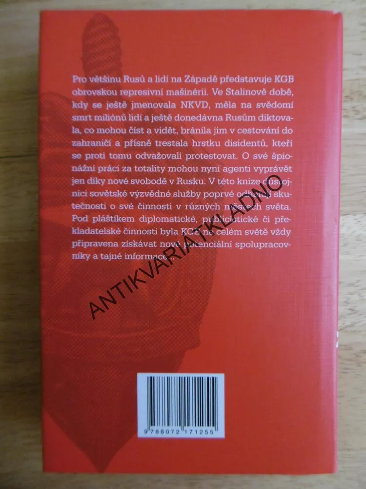 ŠPIONI KGB, HELEN WOMACK