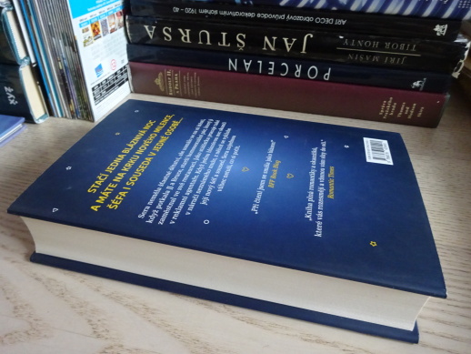 S LÁSKOU TĚ NENÁVIDÍM, JO WATSON, **an