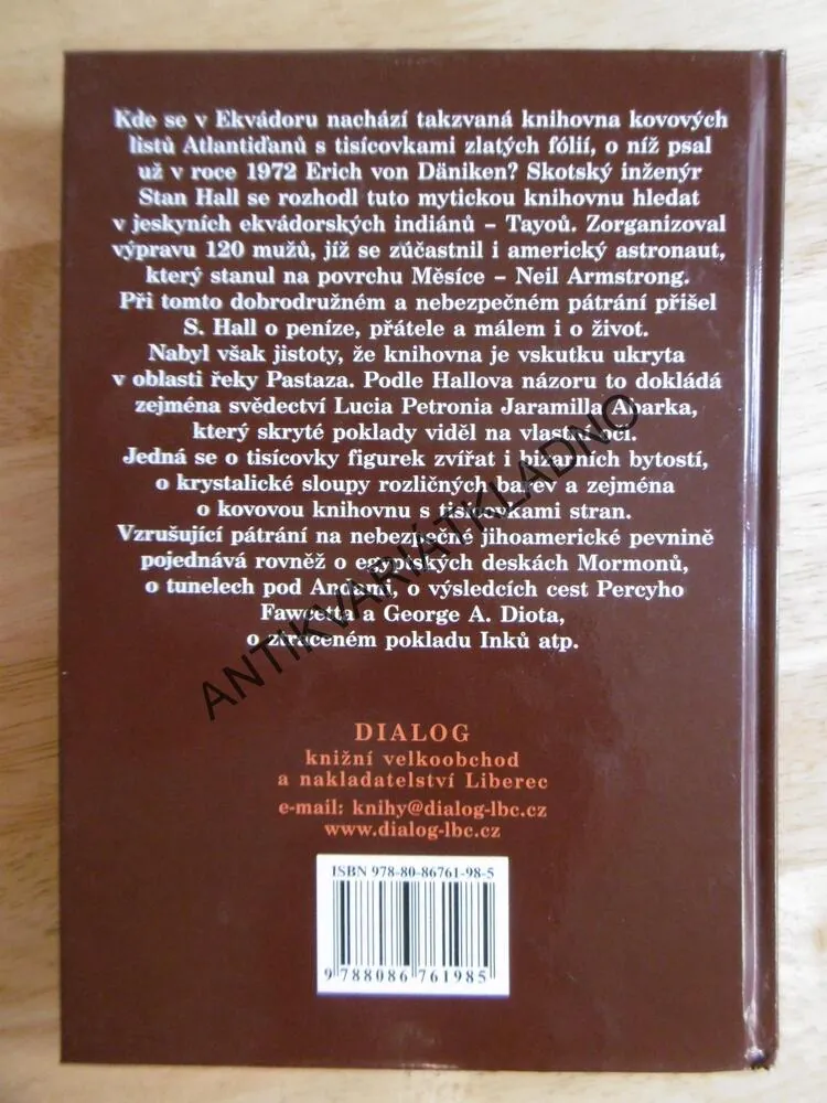 ARCHIVY ATLANTIDY ZLATO TAYOŮ, STAN HALL¨, **an