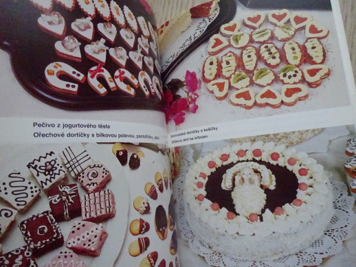 PEČEME NA SVATBY A SLAVNOSTNÍ PŘÍLEŽITOSTI, MIKULOVÁ, HAIKLOVÁ, **an