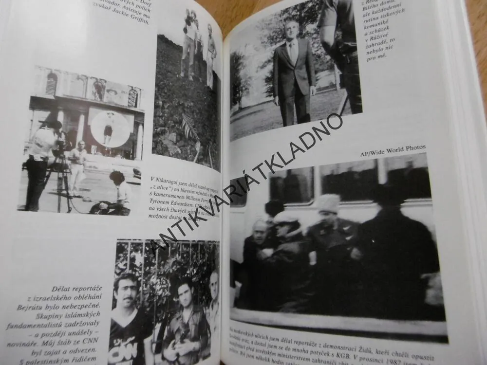 S NASAZENÍM ŽIVOTA, OD VIETNAMU PO BAGDÁD, PETER ARNETT