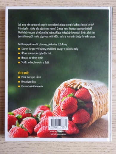 OVOCNÉ DŘEVINY A BOBULOVINY, KATHARINA ADAMSOVÁ, **an