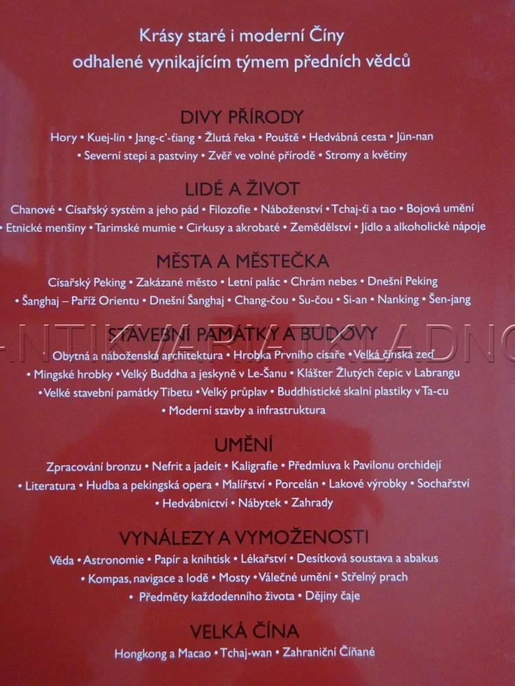 SEDMDESÁT DIVŮ ČÍNY, JONATHAN FENBY, **an
