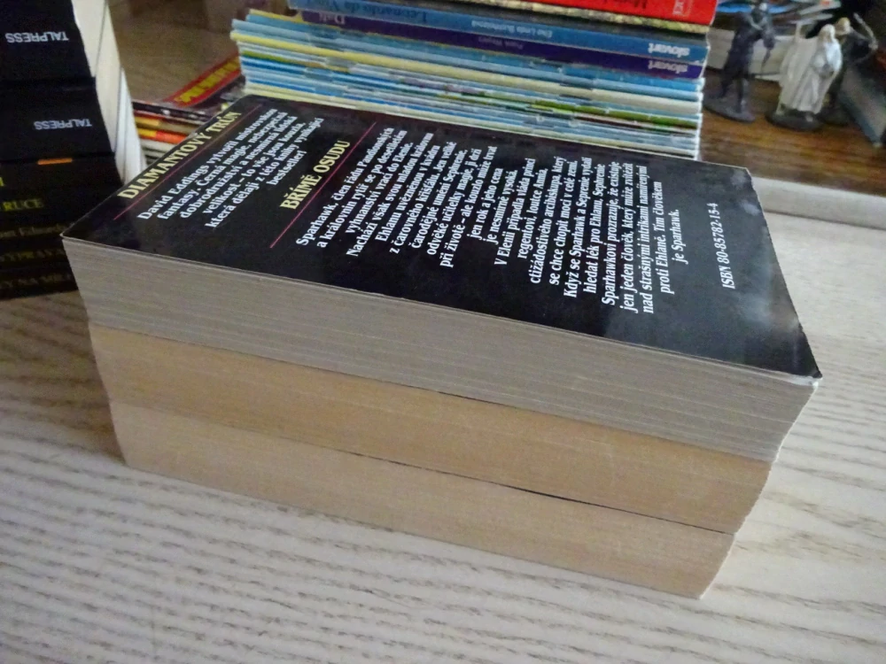 RUBÍNOVÝ RYTÍŘ, SAFÍROVÁ RŮŽE, DIAMANTOVÝ TRŮN, DAVID EDDINGS, **an
