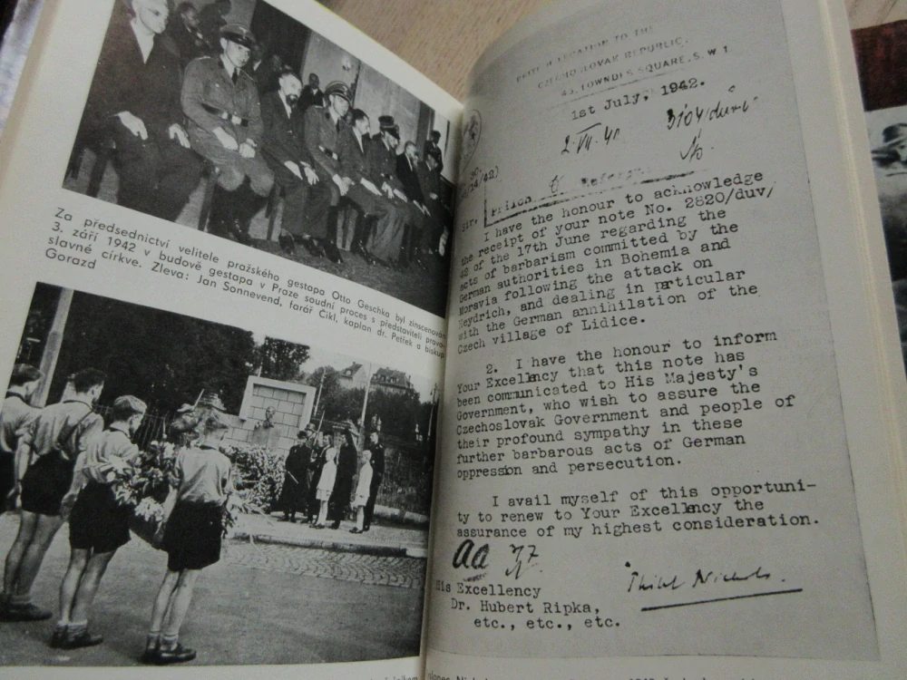 HEYDRICHIÁDA, ČESTMÍR AMORT, **an