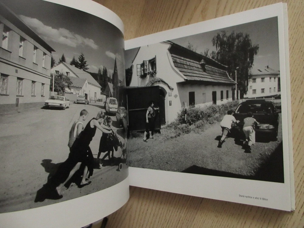 U NÁS NA ZBRASLAVI, OBRAZOVÁ KRONIKA Z LET 2001-2003, MIROSLAV HUCEK, **an