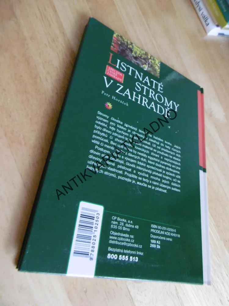 LISTNATÉ STROMY V ZAHRADĚ, PETR HORÁČEK, **an