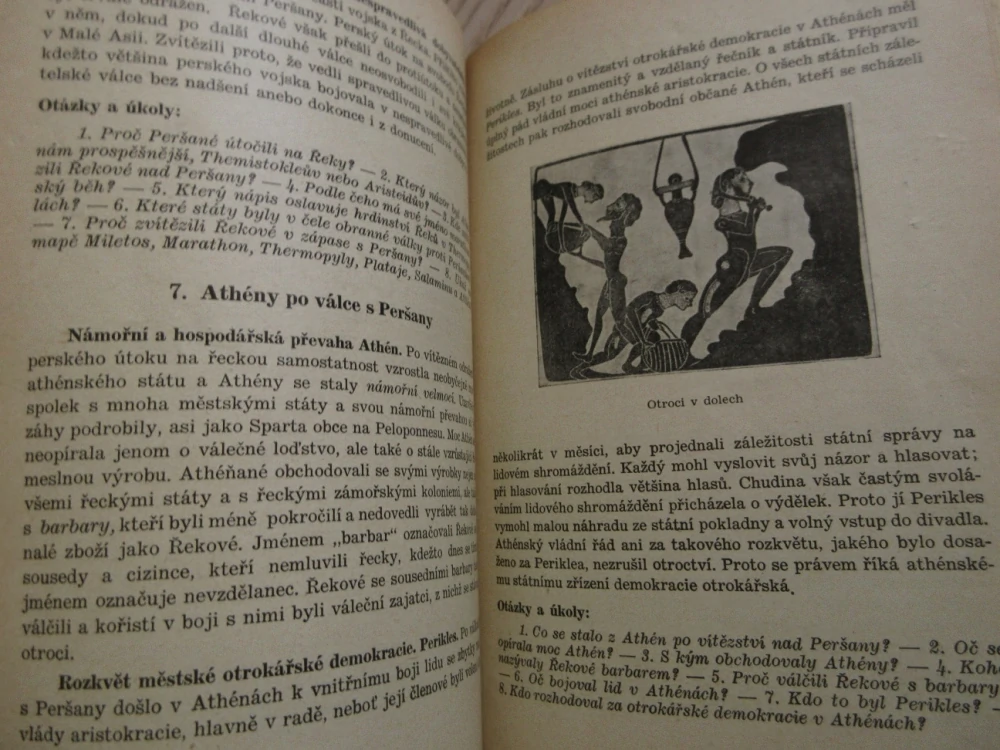 DĚJINY STAROVĚKU, UČEBNICE DĚJEPISU PRO DRUHOU TŘÍDU STŘEDNÍCH ŠKOL, 1951, **an