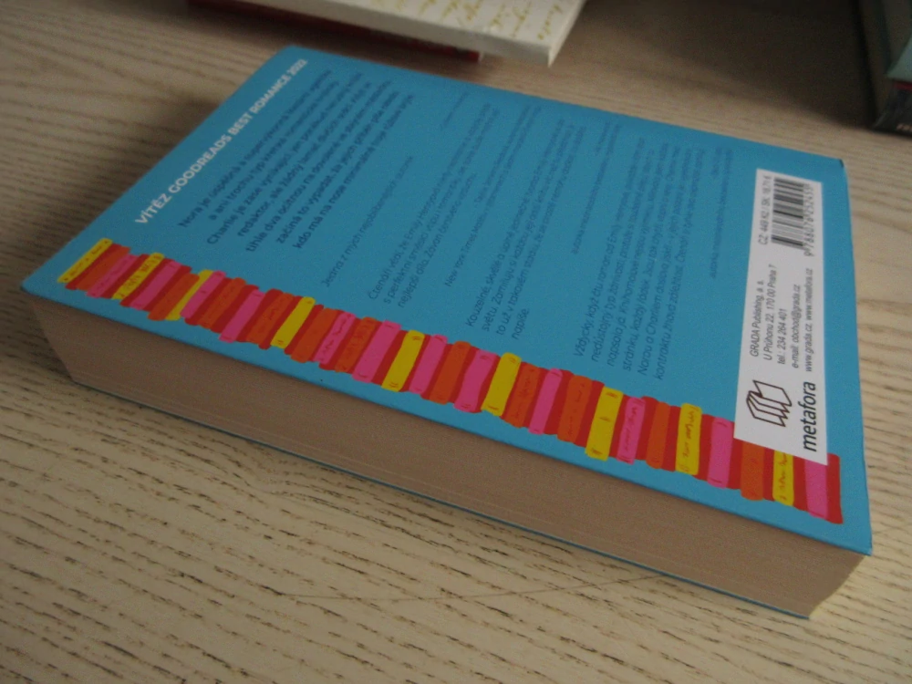 KNIHOMOLOVÉ, EMILY HENRYOVÁ, **an