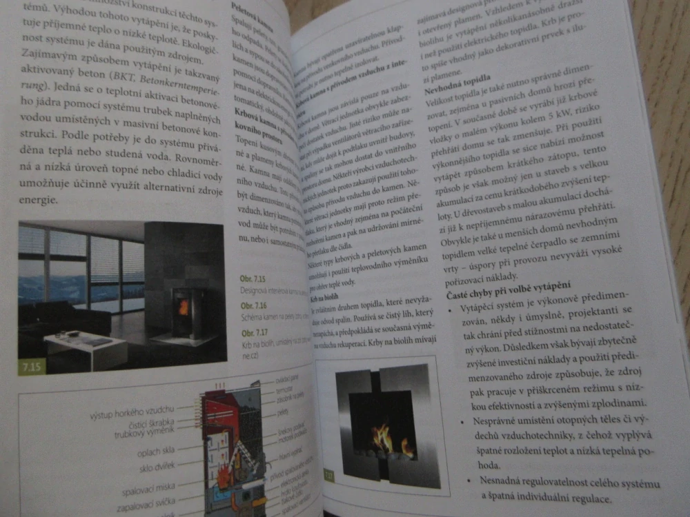 PASIVNÍ DOMY Z PŘÍRODNÍCH MATERIÁLŮ, MOJMÍR HUDEC, BLANKA JOHANISOVÁ, TOMÁŠ MANSBART, **an