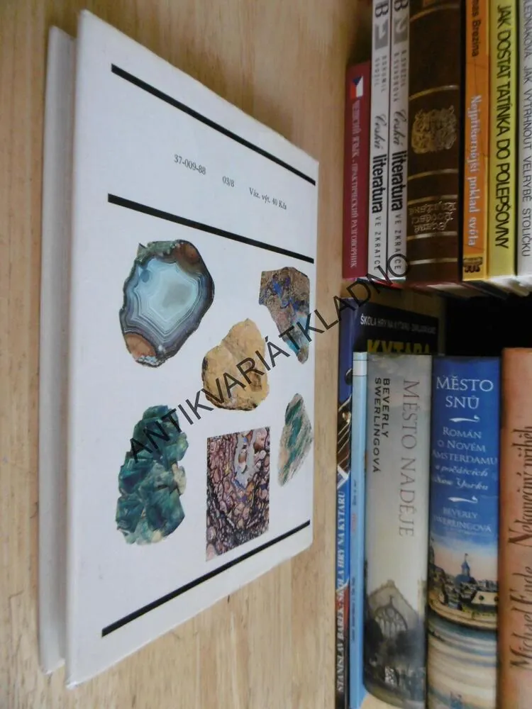 MINERÁLY, MINERALOGIE, BAUER, TVRZ