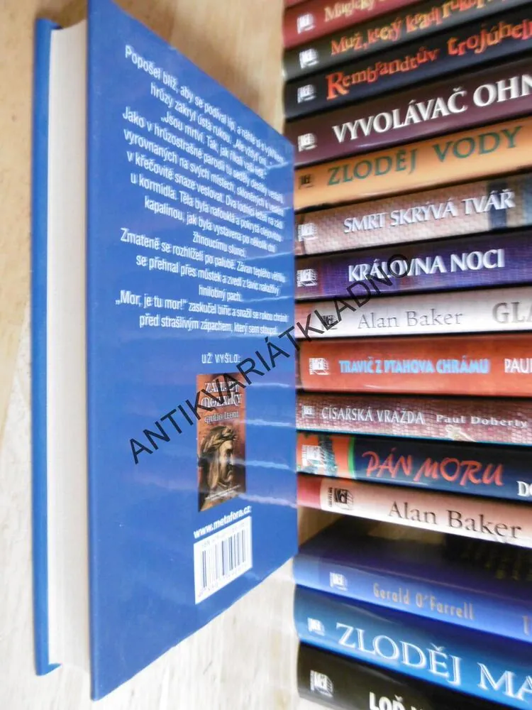 ZÁHADY SVĚTLA, GIULIO LEONI, **an