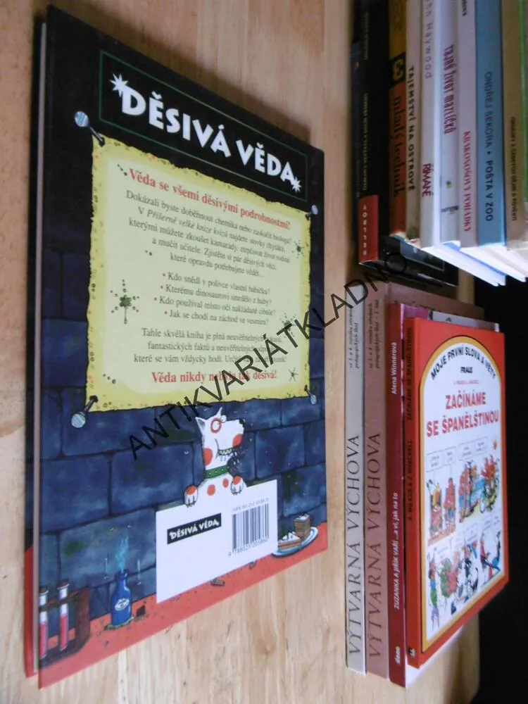 PŘÍŠERNĚ VELKÁ KNIHA KVÍZŮ, DĚSIVÁ VĚDA, **an