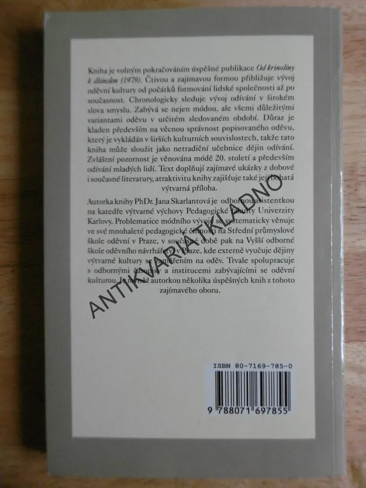 OD FÍKOVÉHO LISTU K DŽÍNŮM, JANA SKARLANTOVÁ . **an
