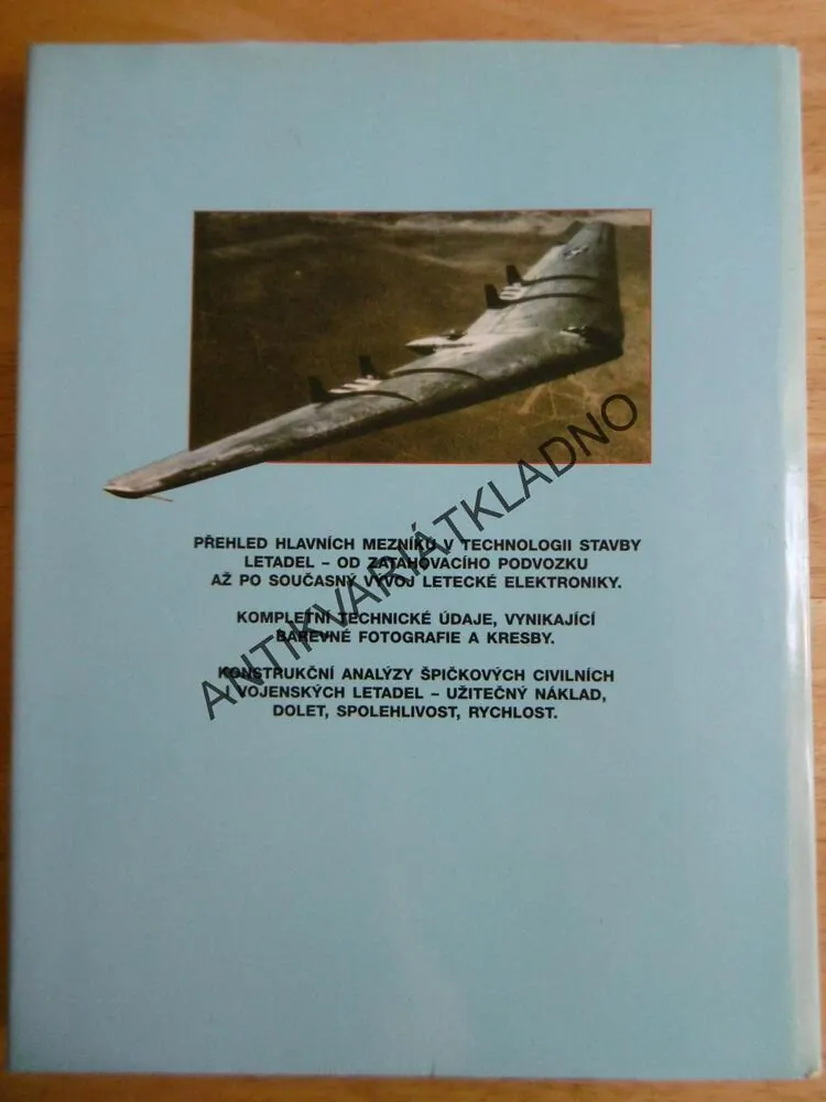 TOP GUN, NEPŘEMOŽITELNÁ LETADLA, CHRISTOPHER CHANT, **an