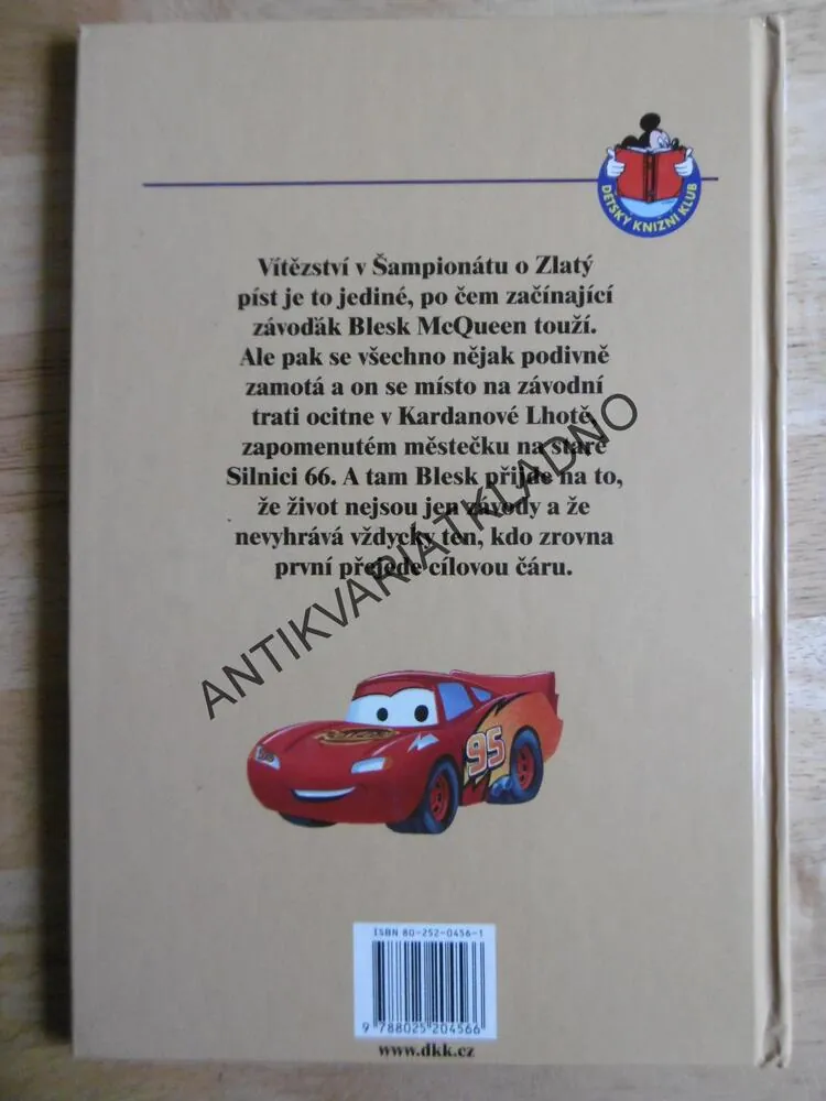 AUTA, WALT DISNEY PIXAR, **an