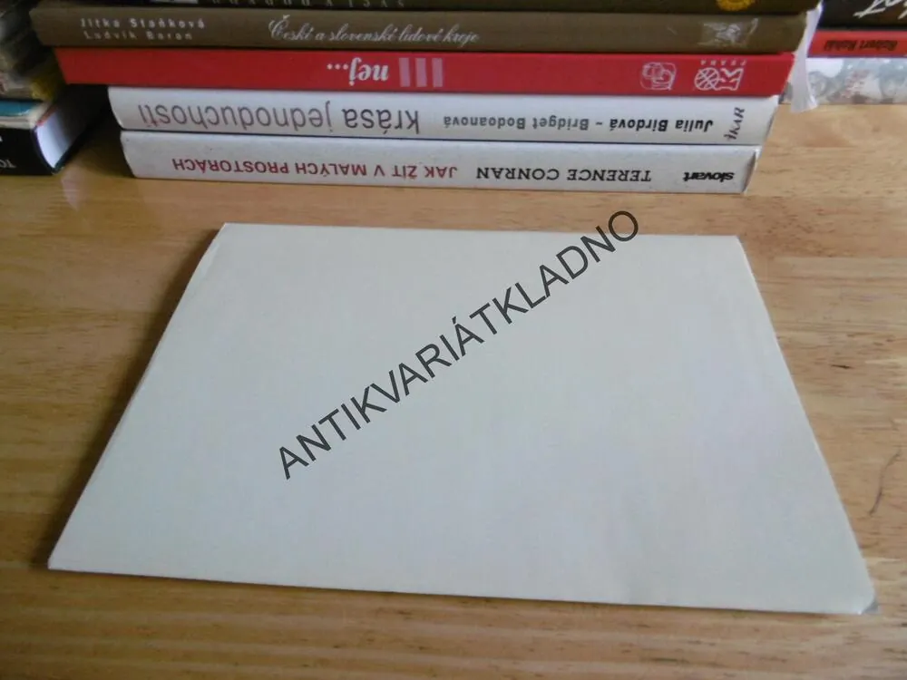 ZNAČKY PORCELÁNU A FAJANSE, 