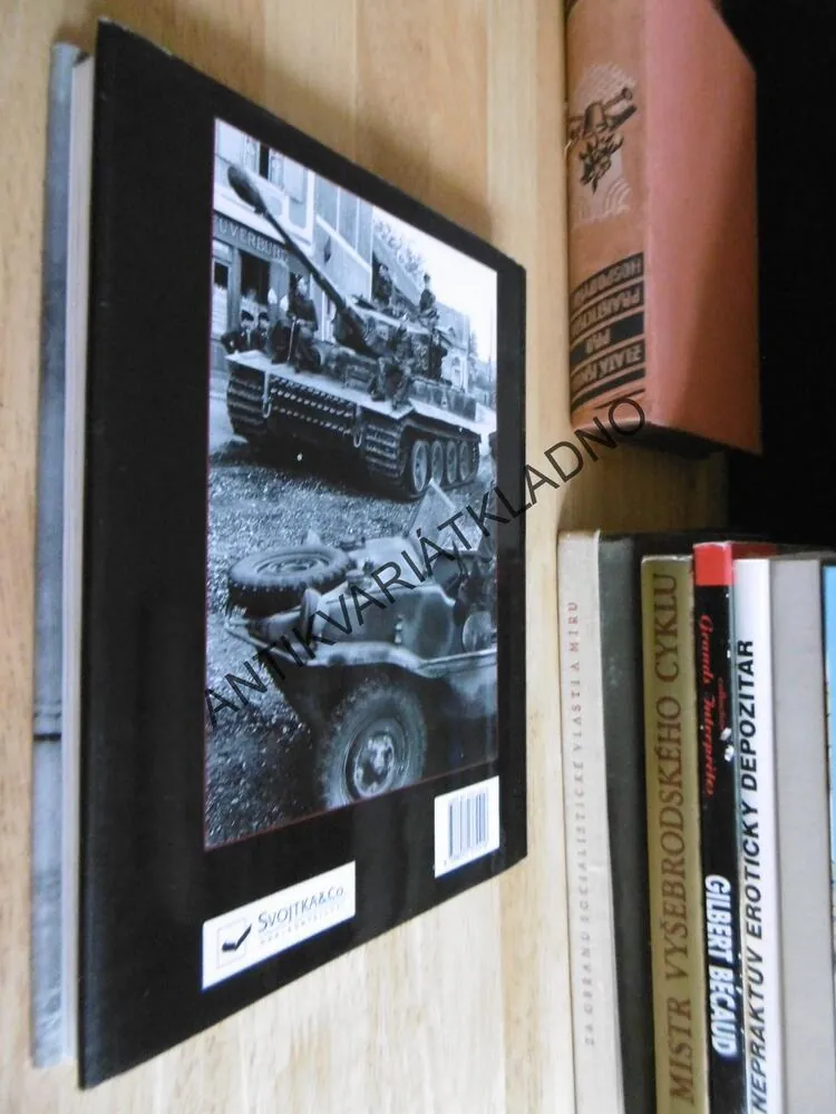 SS ZBRANĚ A TAKTIKA WAFFEN-SS, STEPHEN HART, **an