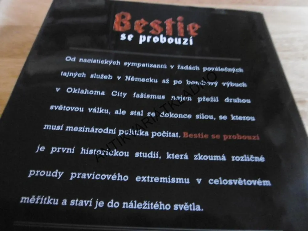 BESTIE SE PROBOUZÍ, VZKŘÍŠENÍ FAŠISMU, MARTIN A. LEE,**an
