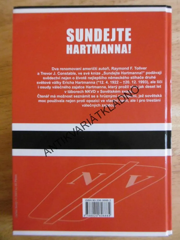 SUNDEJTE HARTMANNA!, TOLIVER, CONSTABLE, LETECTVÍ, VÁLKA, **an