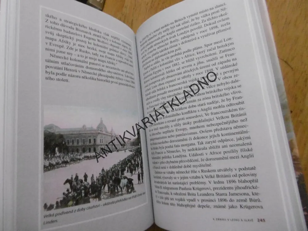 VZESTUP A PÁD MOCNÝCH ŘÍŠÍ, HANS-CHRISTIAN HUF, **an