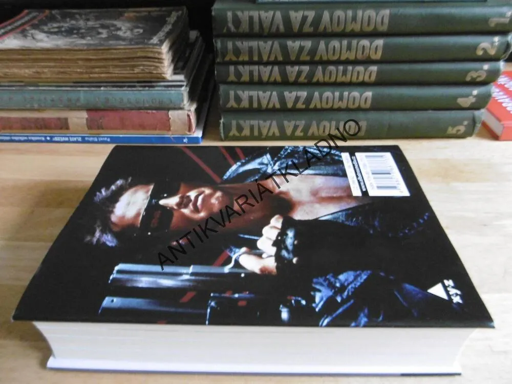 MŮJ NEUVĚŘITELNÝ ŽIVOTNÍ PŘÍBĚH, TOTAL RECALL, ARNOLD SCHWARZENEGGER, **an