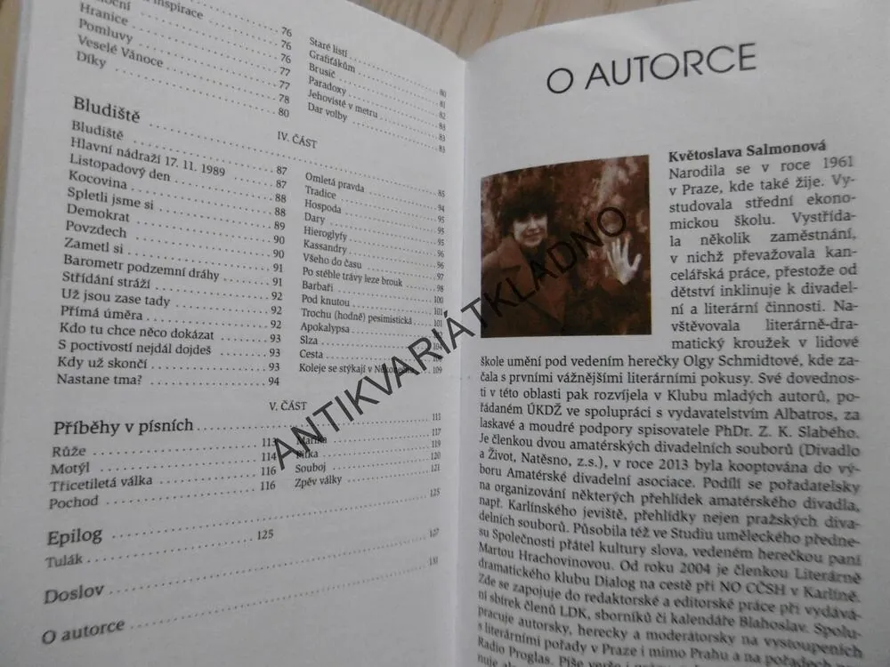HLEDÁNÍ TVÁŘE, KVĚTOSLAVA SALMONOVÁ - AUTOGRAM, **an