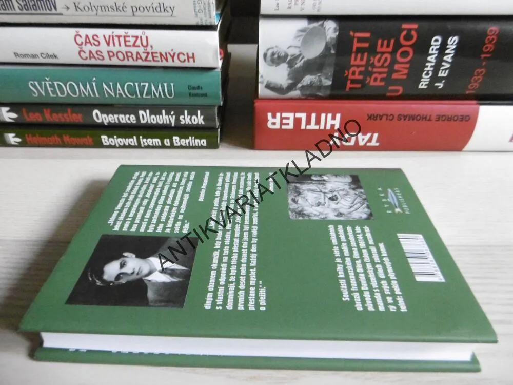 V PEKLE PLYNOVÝCH KOMOR, SHLOMO VENEZIA,, **an